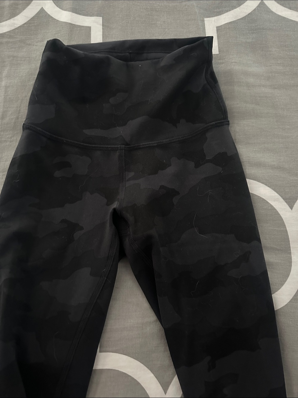 Lululemon sz 0 Black Camo Leggings